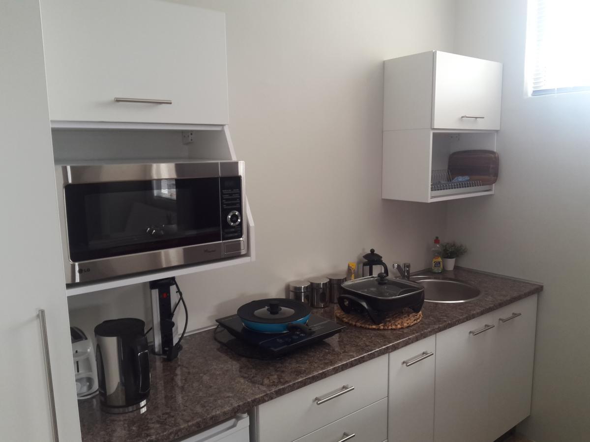Hotel Suiderhof Self-Catering Windhoek Esterno foto