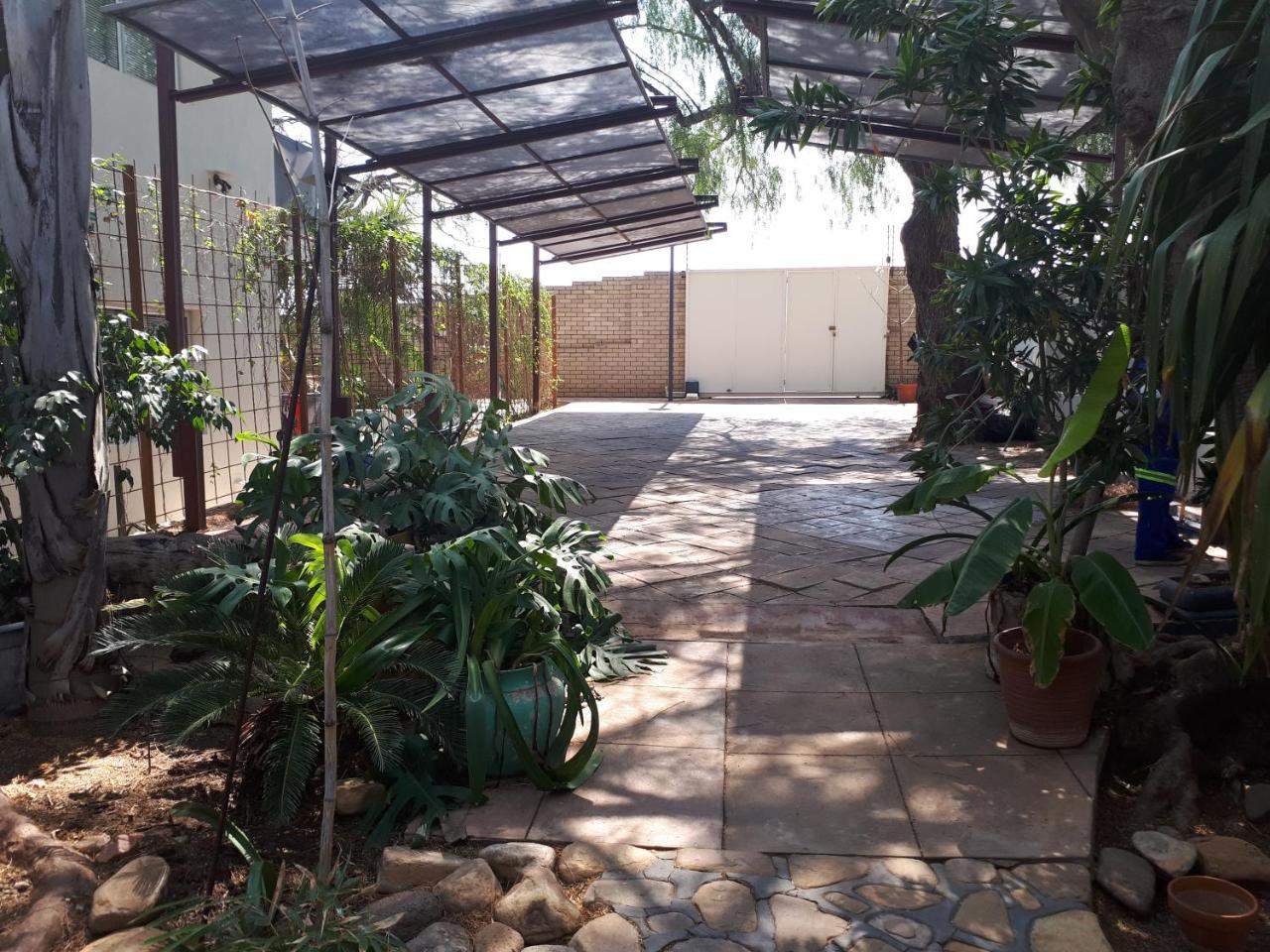 Hotel Suiderhof Self-Catering Windhoek Esterno foto