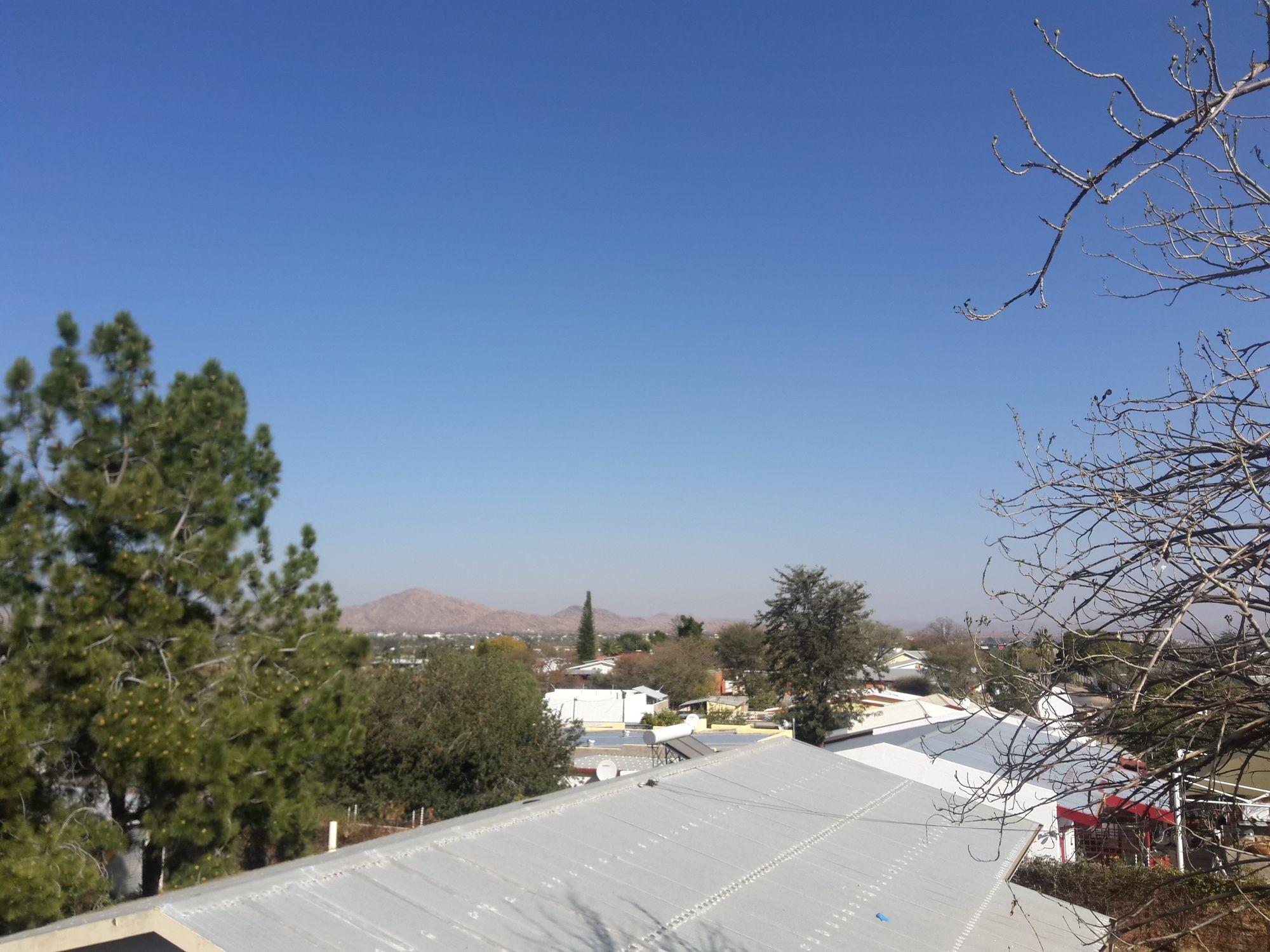 Hotel Suiderhof Self-Catering Windhoek Esterno foto