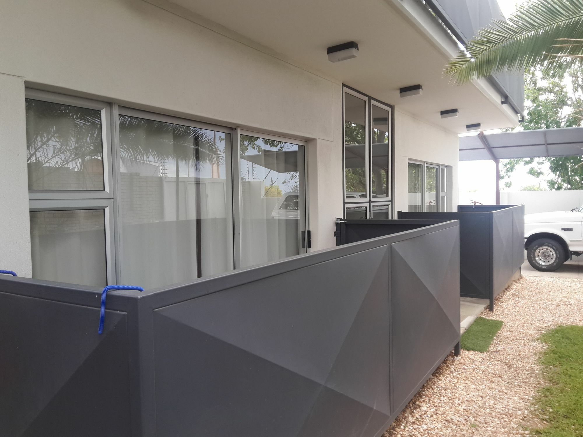 Hotel Suiderhof Self-Catering Windhoek Esterno foto